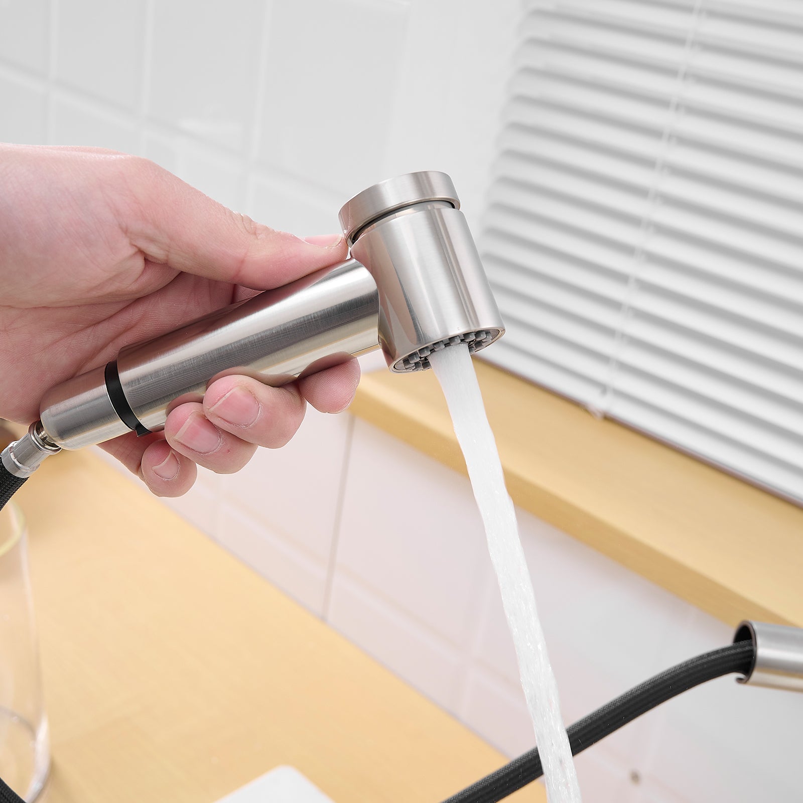 Black Kitchen Sink Faucet with Pull Out Sprayer