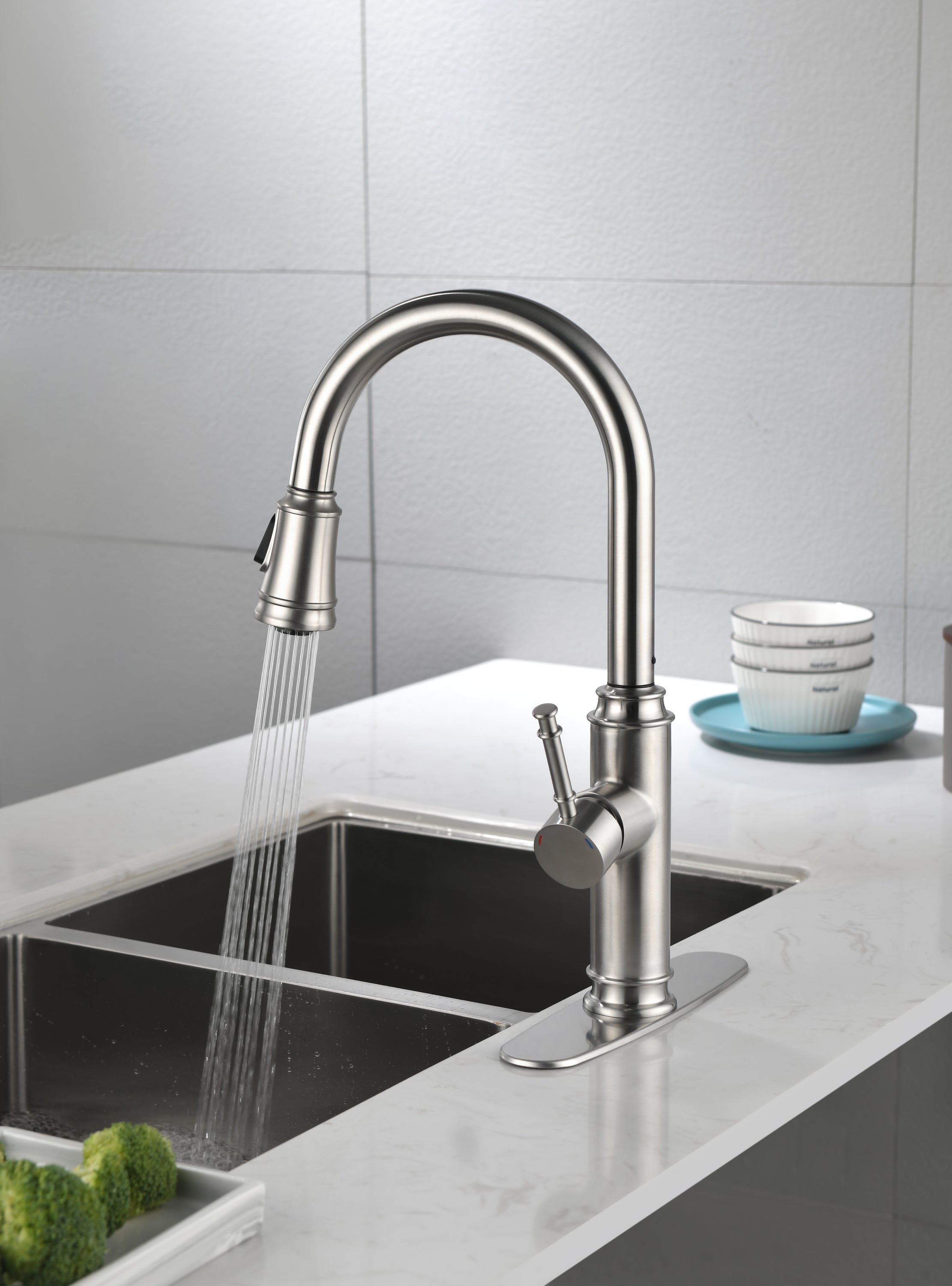 Single Handle High Arc Pull Out Kitchen Faucet, Single Level Stainless Steel