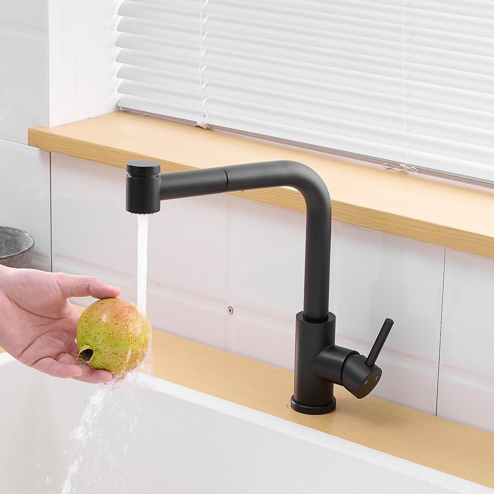 Black Kitchen Sink Faucet with Pull Out Sprayer